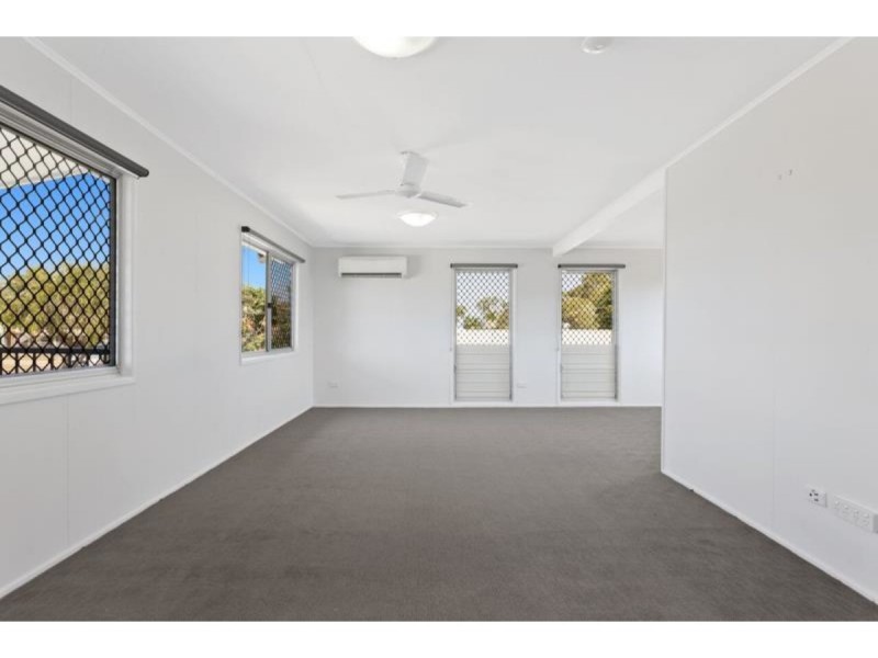 4 Broughton Street, Kawana QLD 4701